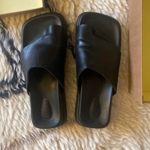 Alohas Toe Ring Flop